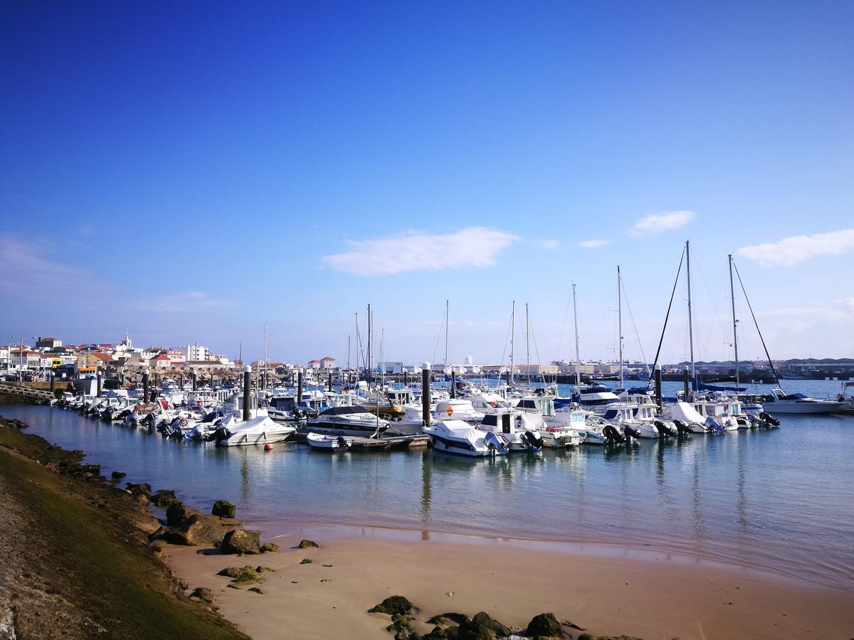 Peniche'S Blue & Yellow 外观 照片