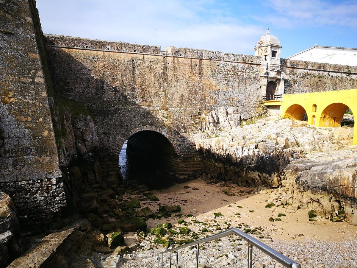 Peniche'S Blue & Yellow 外观 照片